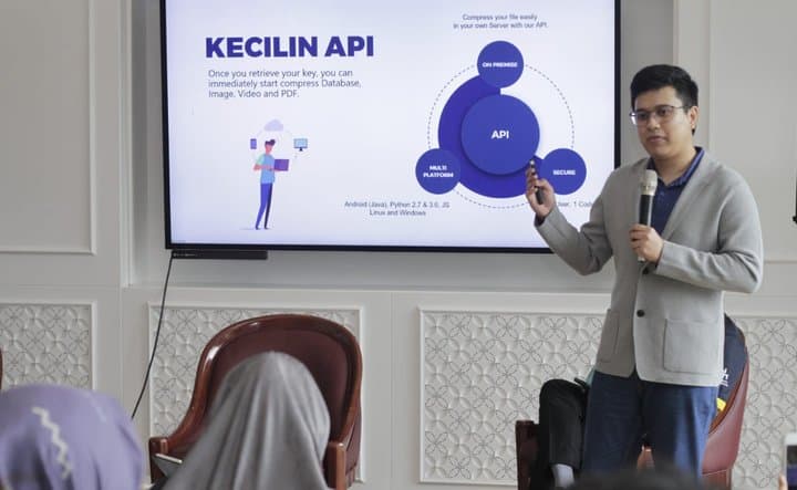 Kronologi Founder Startup ‘Kecilin’ yang Hilang di Pantai Bantul
Kronologi Founder Startup ‘Kecilin’ yang Hilang di Pantai Bantul