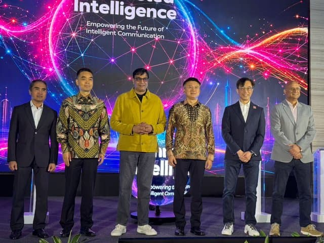 Indosat-Huawei Siapkan Fitur AI di Telepon, Bisa Translate Real-time
Indosat-Huawei Siapkan Fitur AI di Telepon, Bisa Translate Real-time