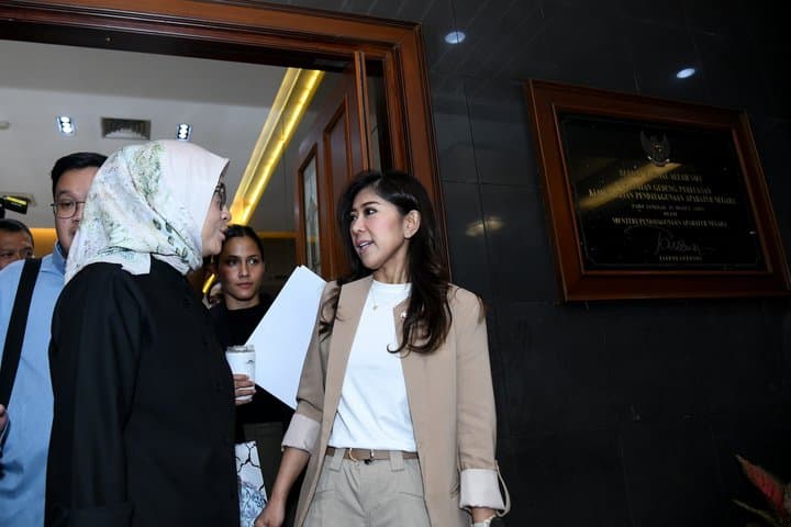 Menkomdigi Pastikan Jaringan Lancar Selama Libur Nataru 2024/2025 Menkomdigi Pastikan Jaringan Lancar Selama Libur Nataru 2024/2025