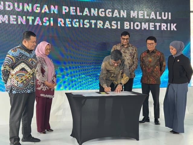 SIM Card Biometrik Pangkas Nomor Baru dari 1 Juta ke 250 Ribu per Hari SIM Card Biometrik Pangkas Nomor Baru dari 1 Juta ke 250 Ribu per Hari