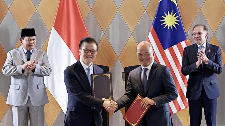 Merger XLSmart Terus Berlanjut, Axiata dan Sinarmas Sepakati 2 Nota Kesepahaman
Merger XLSmart Terus Berlanjut, Axiata dan Sinarmas Sepakati 2 Nota Kesepahaman