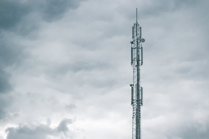 Komdigi Buka Lelang Pita 1,4 GHz, Percepat Internet Murah 100 Mbps
Komdigi Buka Lelang Pita 1,4 GHz, Percepat Internet Murah 100 Mbps