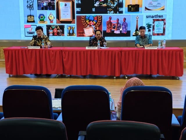 Smartfren Catat 35 Juta Pelanggan di Q3 2024, Turun dari 2023 Smartfren Catat 35 Juta Pelanggan di Q3 2024, Turun dari 2023