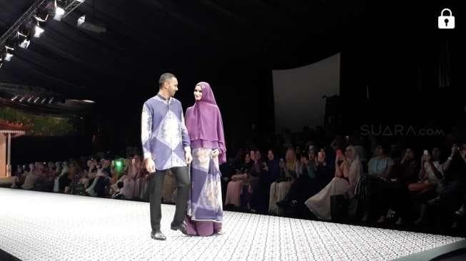 Busana Muslim Syari Simpel dan Elegan ala 3 Desainer Bersaudara