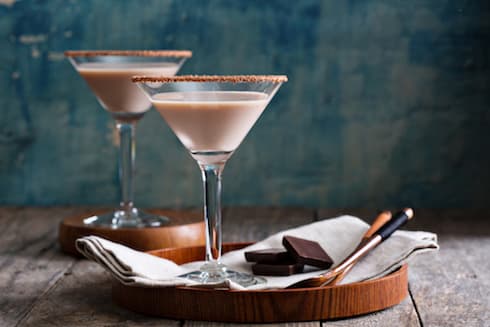Cara Membuat Martini Cokelat untuk Hari Valentine