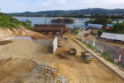 Pemerintah Buka Jalan Baru di Pantai Utara Papua