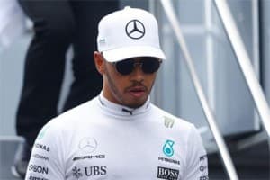 Hamilton kalah di GP Australia, Mercedes menduga ada kesalahan software