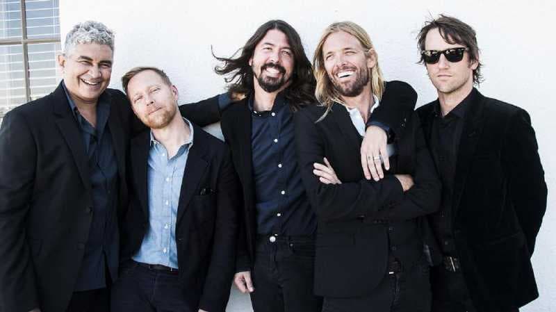 Dave Grohl Kehilangan Suara, Foo Fighters Tunda Konser