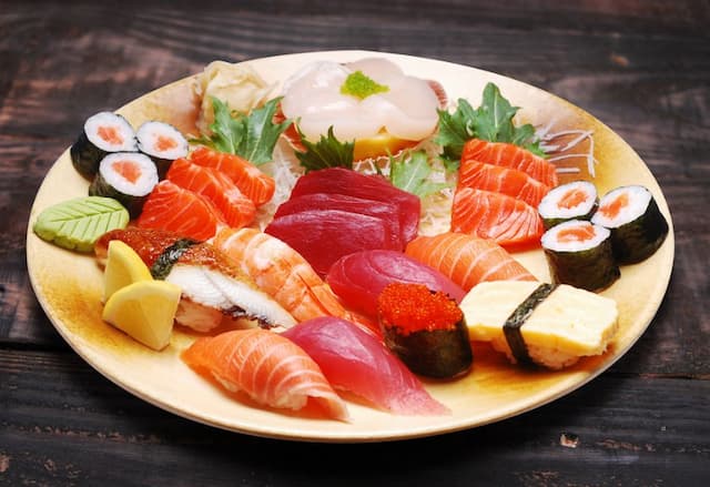  Seram, Akibat Makan Sashimi, Cacing 2,6 Meter Hidup Di Perut 