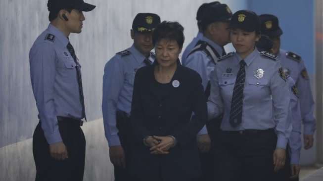 Perempuan Pertama yang Jadi Presiden Korsel Dihukum Bui 24 Tahun