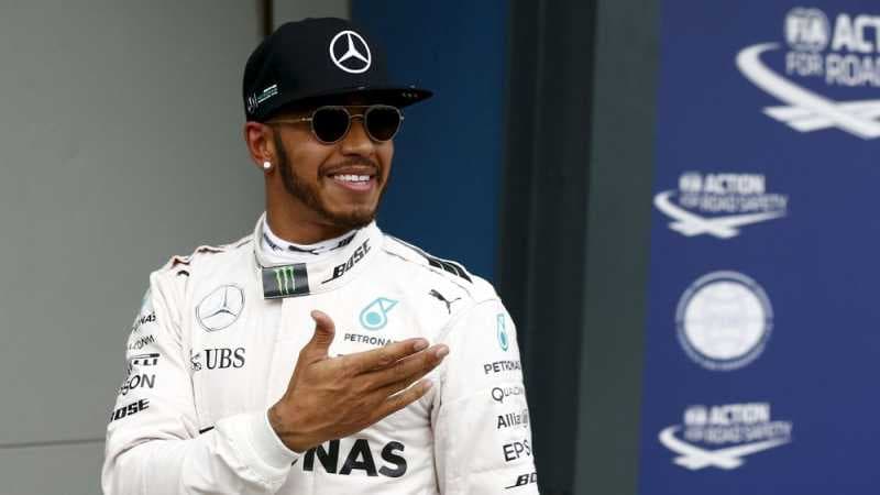 Hamilton Ancam Berhenti jika Seri F1 Terlampau Banyak
