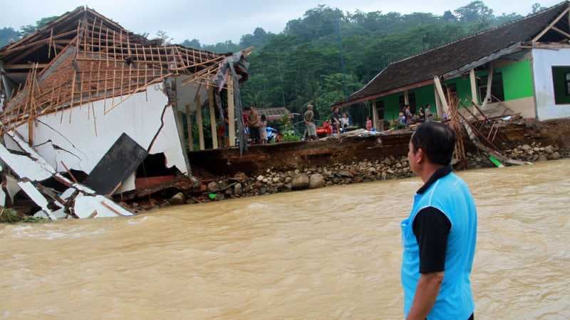Air Sungai Keruh Salah Satu Tanda Potensi Banjir Bandang
