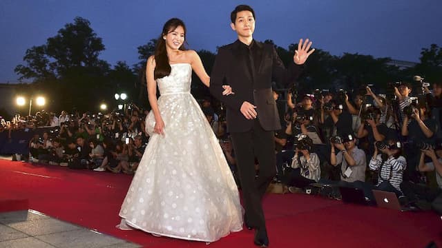 Riuh Netizen Sambut Rencana Pernikahan Song Joong Ki-Hye Kyo