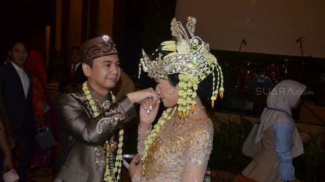 Presiden Jokowi dan Iriana Hadiri Resepsi Pernikahan Raditya Dika