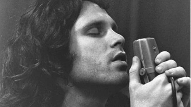 Sisi Mesum Jim Morrison, Vokalis The Doors yang Flamboyan