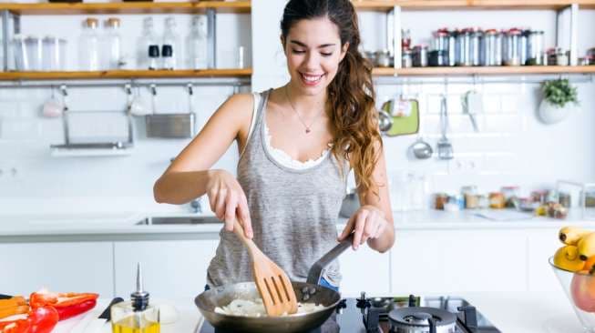 Tips Masak dari Chef Ari Galih Buat Istri yang Tak Bisa Masak