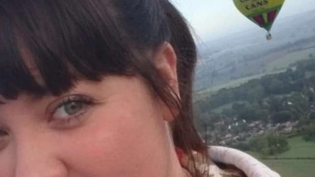 Selfie di Balon Udara, Perempuan Ini Tersengat Listrik