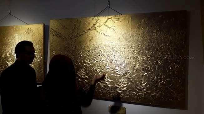 Wow, Galleri Ini Pamer Lukisan Emas 24 Karat Asal Korea Selatan