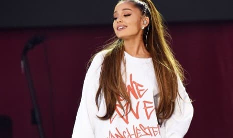 Kota Manchester Beri Gelar Kehormatan Ariana Grande