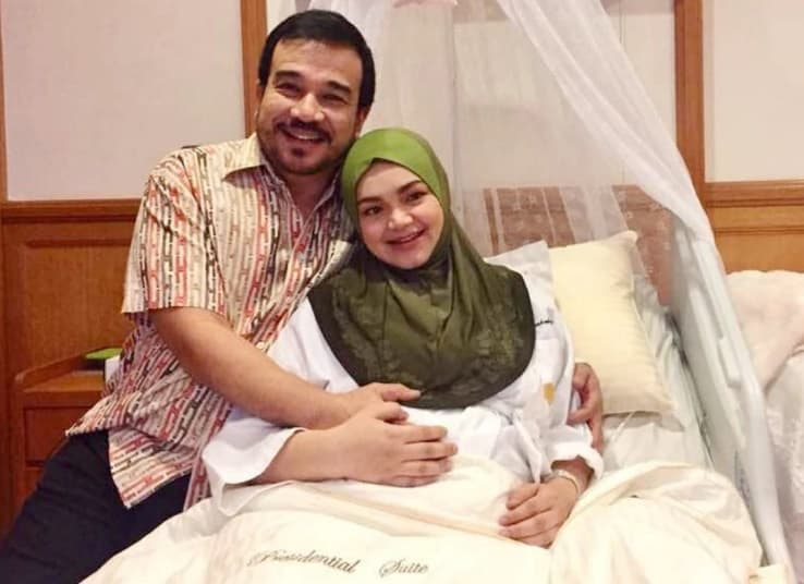 Sempat Disembunyikan, Siti Nurhaliza Akhirnya Ungkap Wajah dan Nama Anaknya