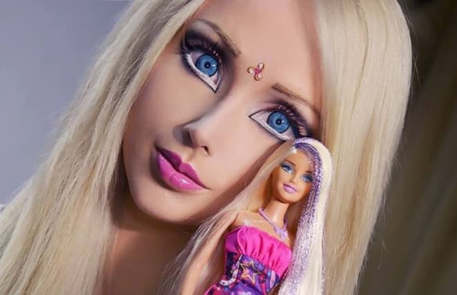 Begini Fashion Seksi Barbie Valeria Lukyanova Selama di Bali
