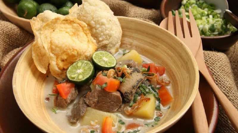 4 Rekomendasi Makan Soto Betawi Enak di Jakarta