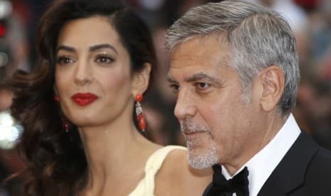 Amal Clooney Habiskan Rp 13.3 Miliar untuk Melahirkan