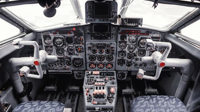 Menyelami Pentingnya Sistem Kendali Pesawat Terbang