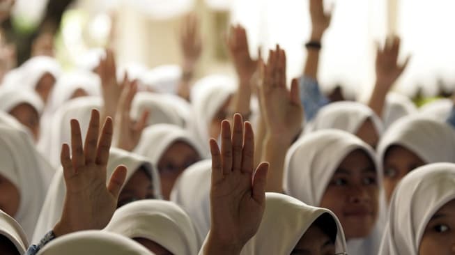 Bagaimana Rasanya Jadi Muslimah Tanpa Jilbab di Indonesia Masa Kini