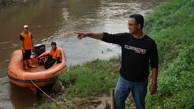 Anies Buatkan Vertical Drainase, Cegah Banjir Meluas di Jakarta