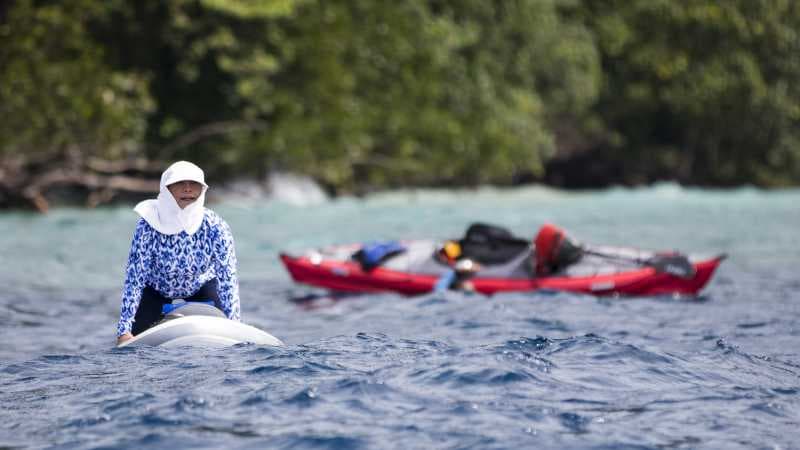 Cara Menteri Susi Hilangkan Stres: Main Paddle Board