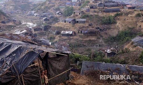Angelina Jolie: Hak-Hak Sipil Rohingya Harus Diberikan