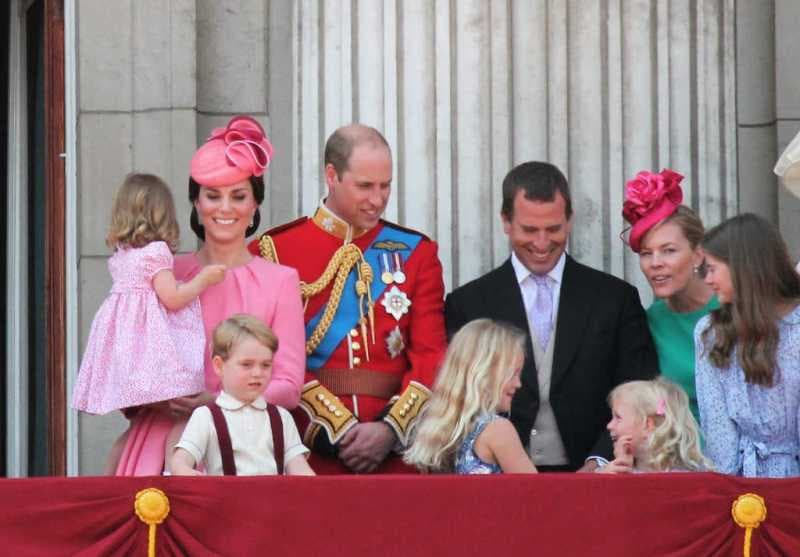  4 Perbedaan Gaya Parenting Kate Middleton dan Meghan Markle