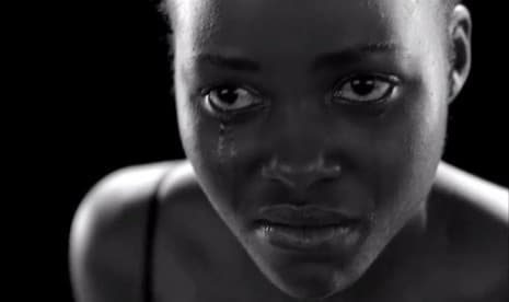 Jay Z Gaet Lupita Nyongo di Video Terbaru 