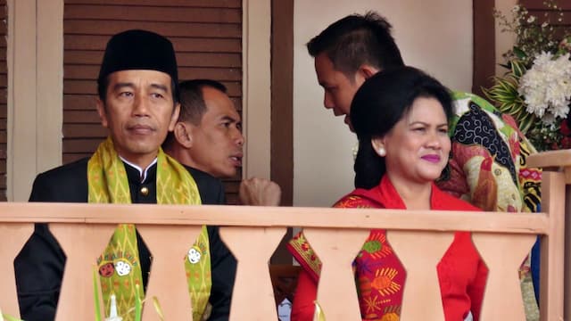 Jokowi dan Iriana Hadir di Lebaran Betawi dengan Baju Adat