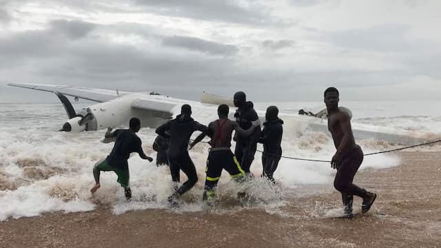 Cerita Saksi di Detik-detik Jatuhnya Pesawat Kargo di Pantai Gading