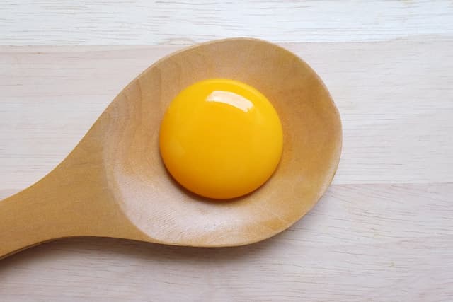Tak Cuma Lezat, Kuning Telur Ternyata Bermanfaat untuk Merawat Rambut