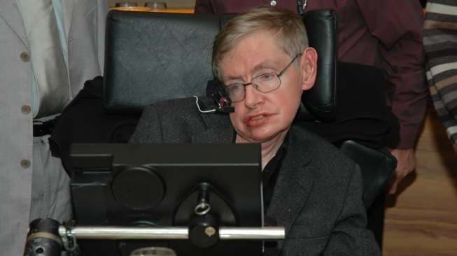 Kursi Roda dan Disertasi Stephen Hawking Laku Rp 14,6 Miliar