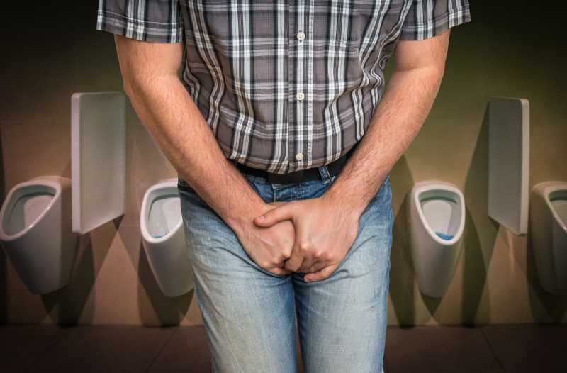Mengenal Pee Shy, Rasa Takut Buang Air Kecil di Toilet Umum
