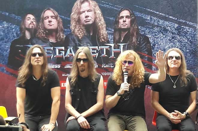 Megadeth Akan Melelang Gitar untuk Korban Gempa Donggala - Palu