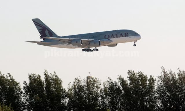 Jamaah Umrah Indonesia Mengungsi dari Qatar Airways