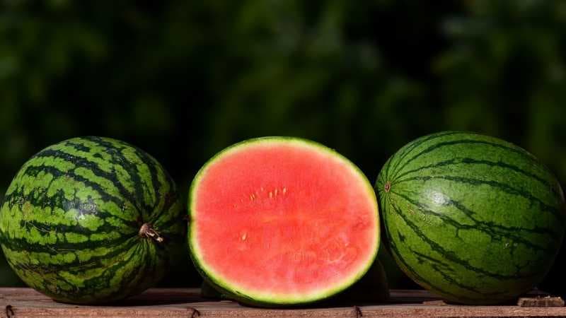5 Tips Memilih Semangka yang Manis dan Matang Sempurna
