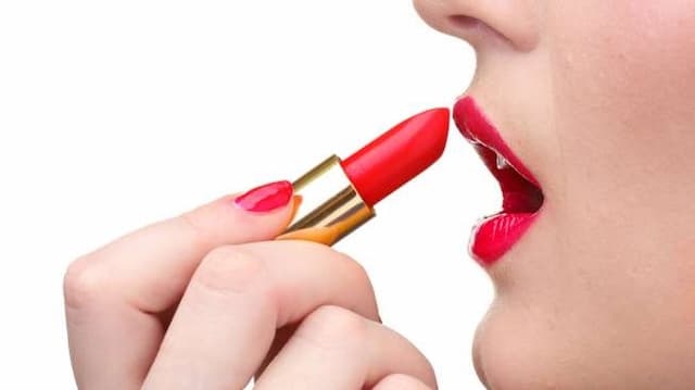 Lipstik dari Buah Ini Diciptakan Mahasiswi Indonesia