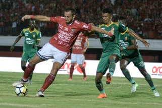 Pendukung kecewa setelah Bali United kalah