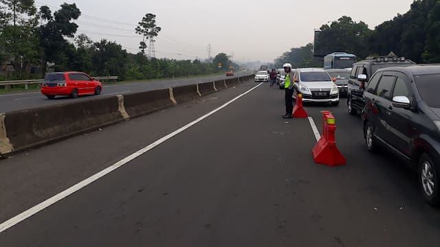 Kendaraan Antre 2 Km di Exit Tol Ciawi Menuju Kawasan Puncak Bogor