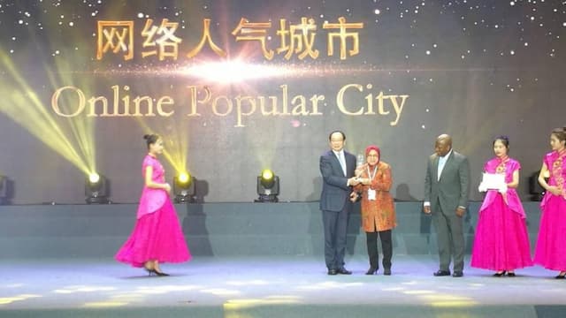 Surabaya Raih Penghargaan Kota Terpopuler di Guangzhou Award 2018