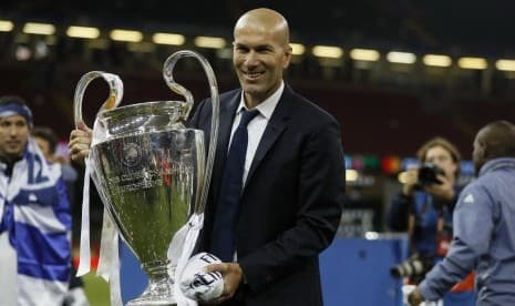Zidane Tolak Label Pelatih Terbaik di Dunia