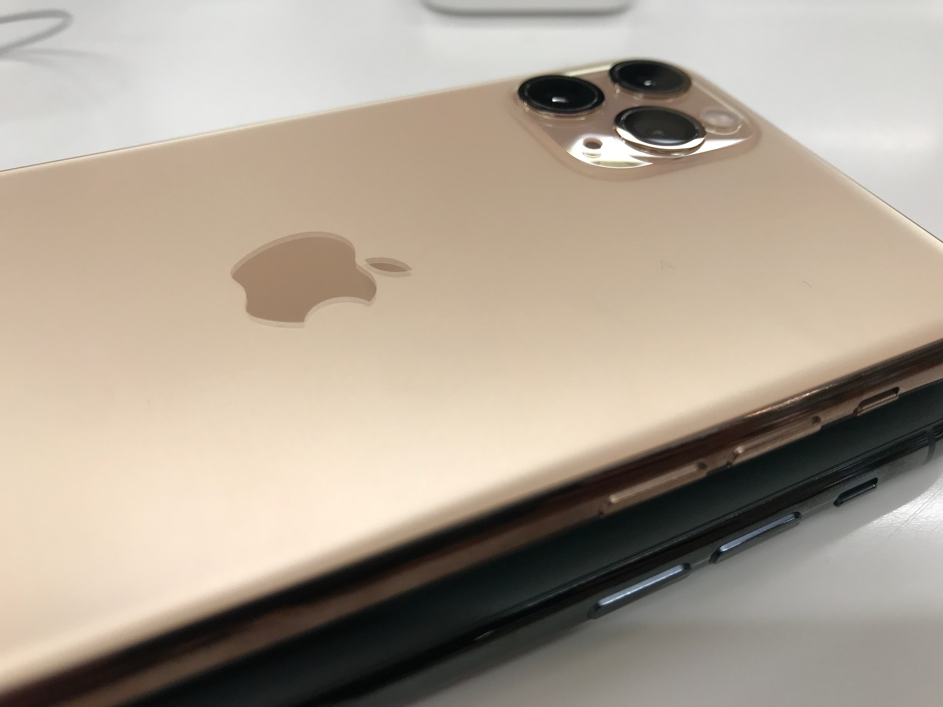 iPhone Ternyata Penguasa Pasar Smartphone 5G di Dunia iPhone Ternyata Penguasa Pasar Smartphone 5G di Dunia