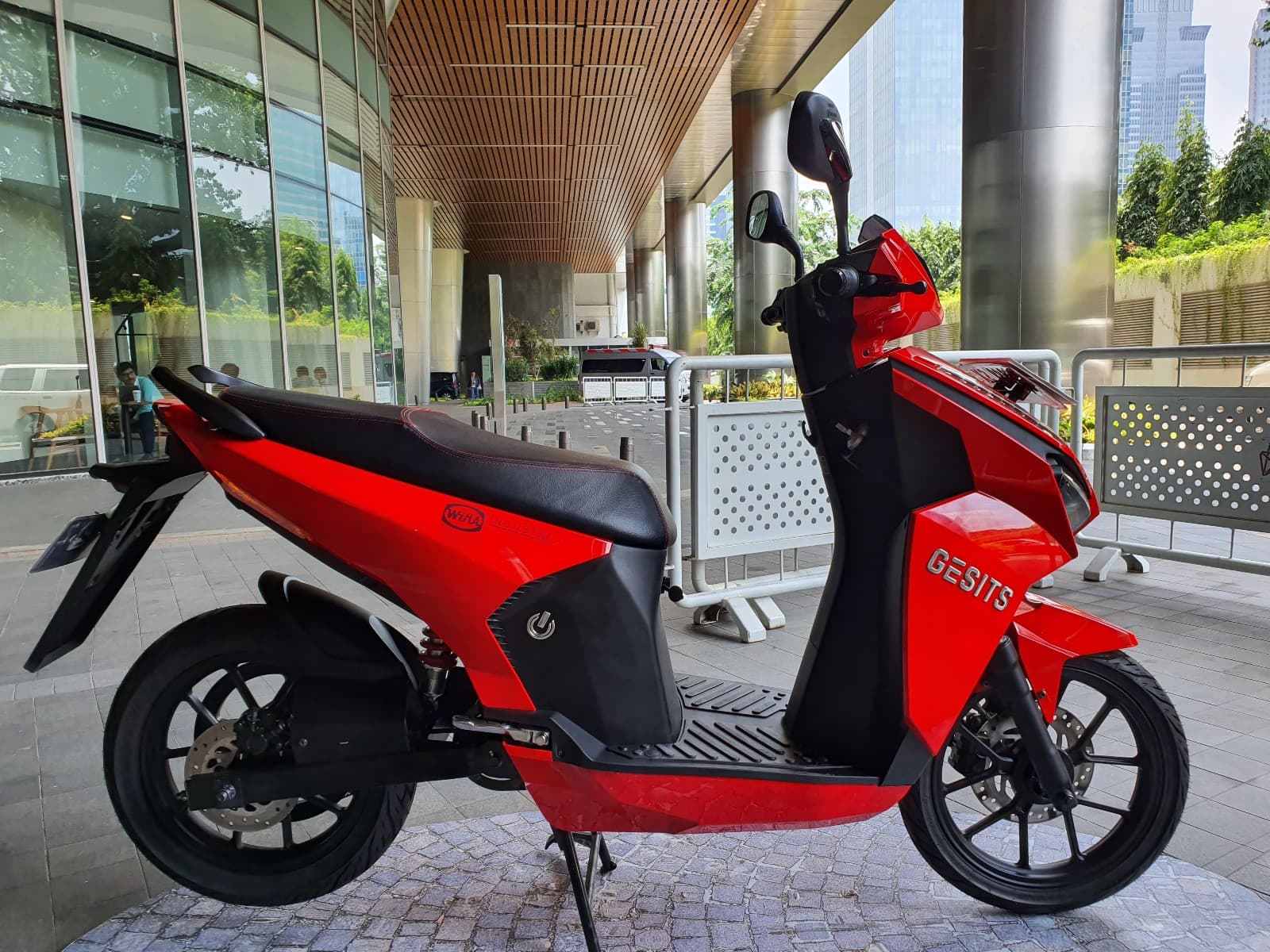 Gesits Jadi Armada Gojek, Ini Keluhan Ojol Usai Pemakaian 5 Bulan Gesits Jadi Armada Gojek, Ini Keluhan Ojol Usai Pemakaian 5 Bulan