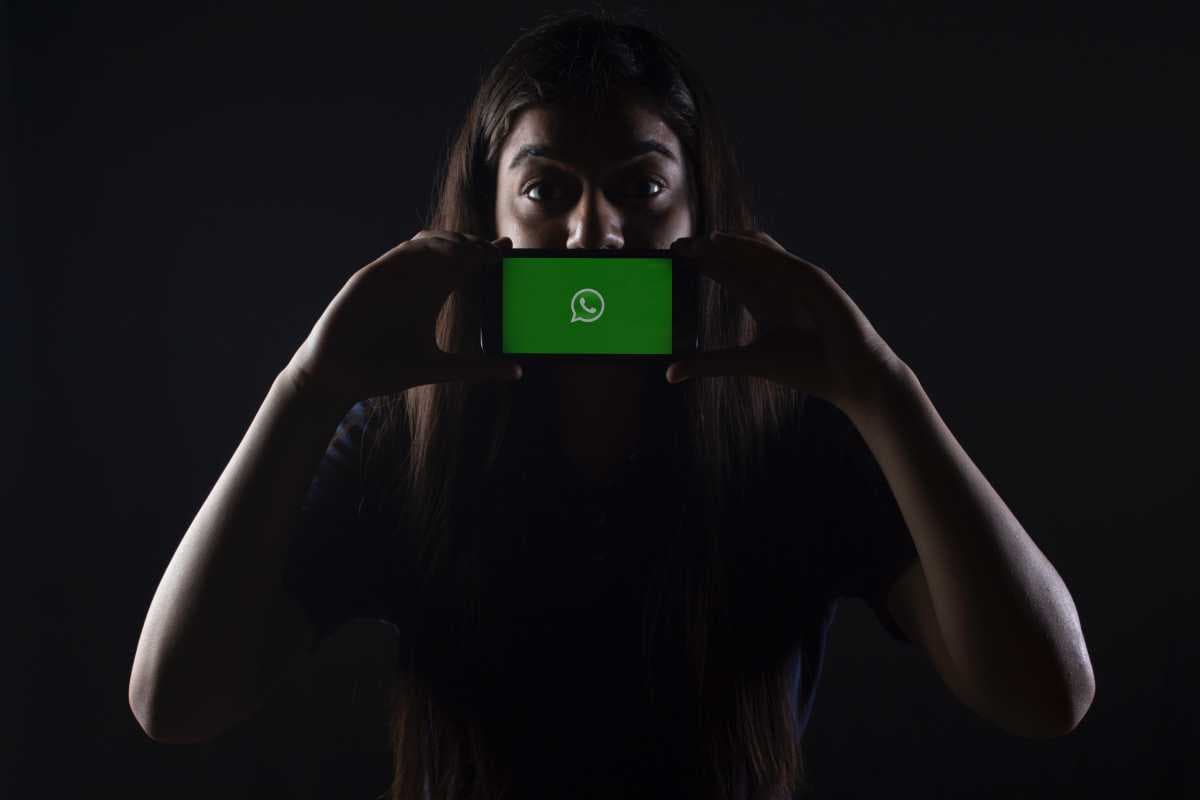 Whatsapp Diam-diam Tetap Paksakan Berbagi Data dengan Facebook Whatsapp Diam-diam Tetap Paksakan Berbagi Data dengan Facebook